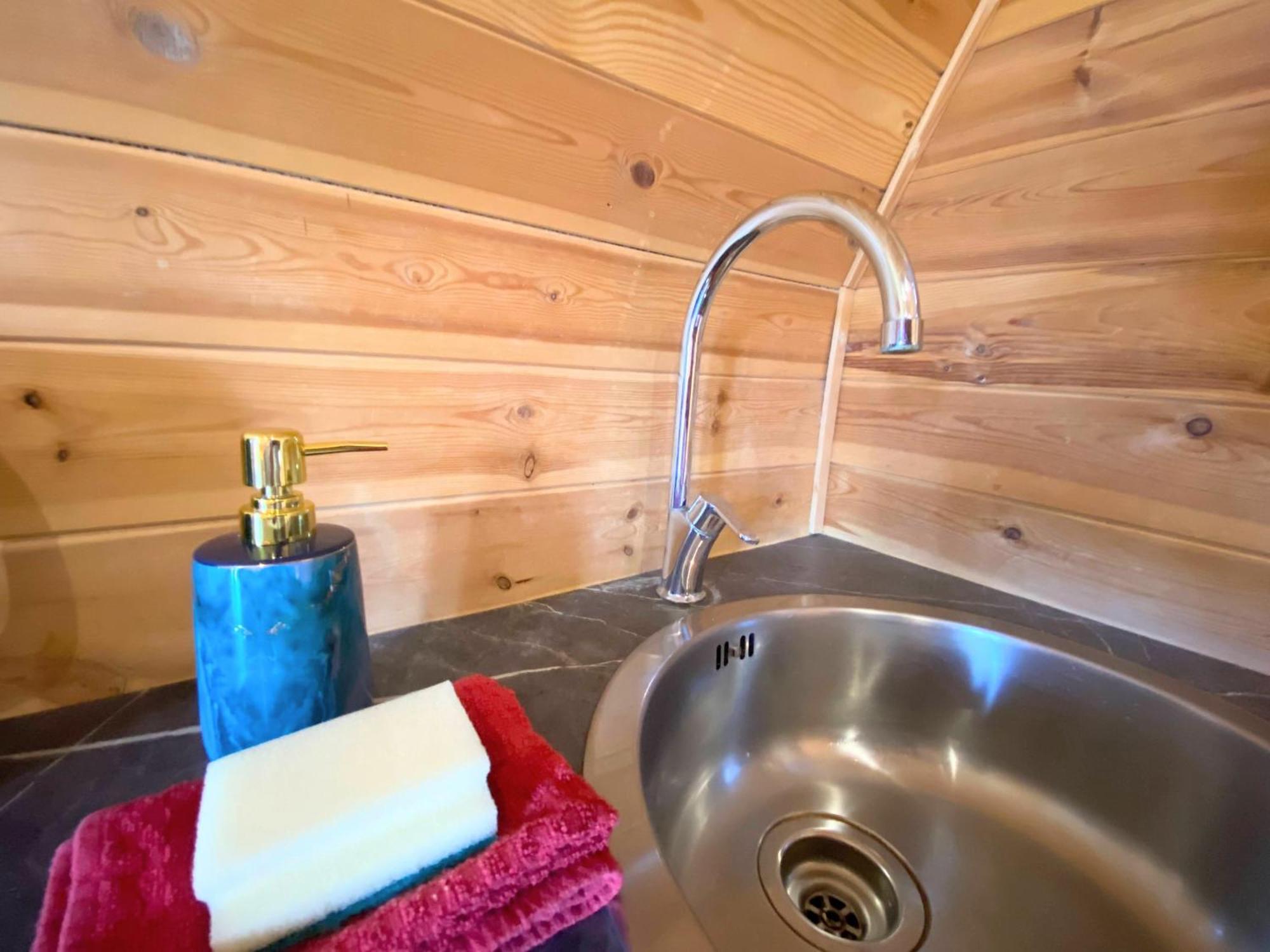 Вилла Pond View Pod 1 With Outdoor Hot Tub - Fife - Loch Leven - Lomond Hills Kelty Экстерьер фото